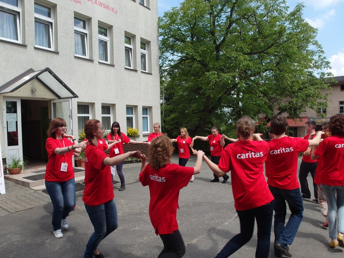 centrum_szkolenia_wolontariatu_caritas_w_sulistrowiczkach_-_szkolenie_kadry_-_kopia_1200